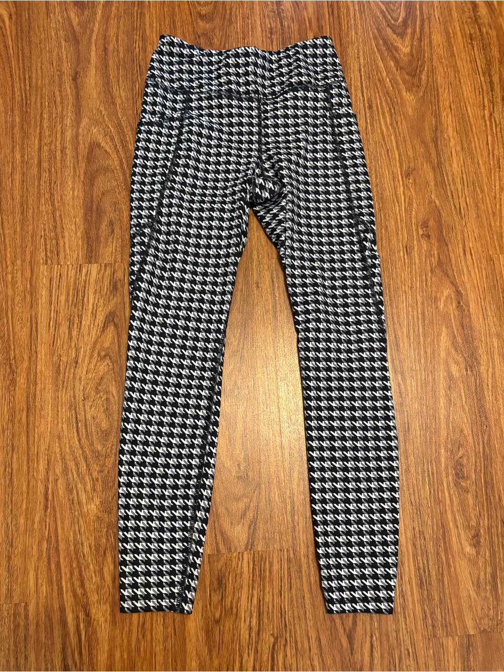 Avia Women’s Black & White Houndstooth Leggings Activewear Size Small